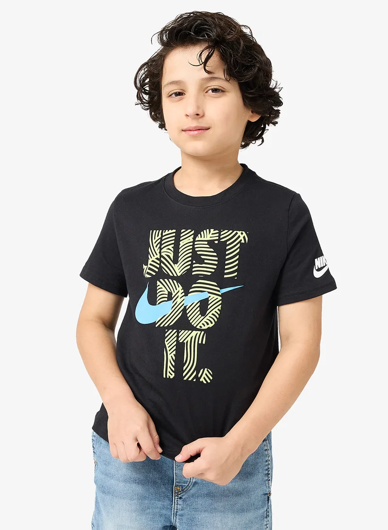 Nike Kids In The Zone Graphic T-Shirt